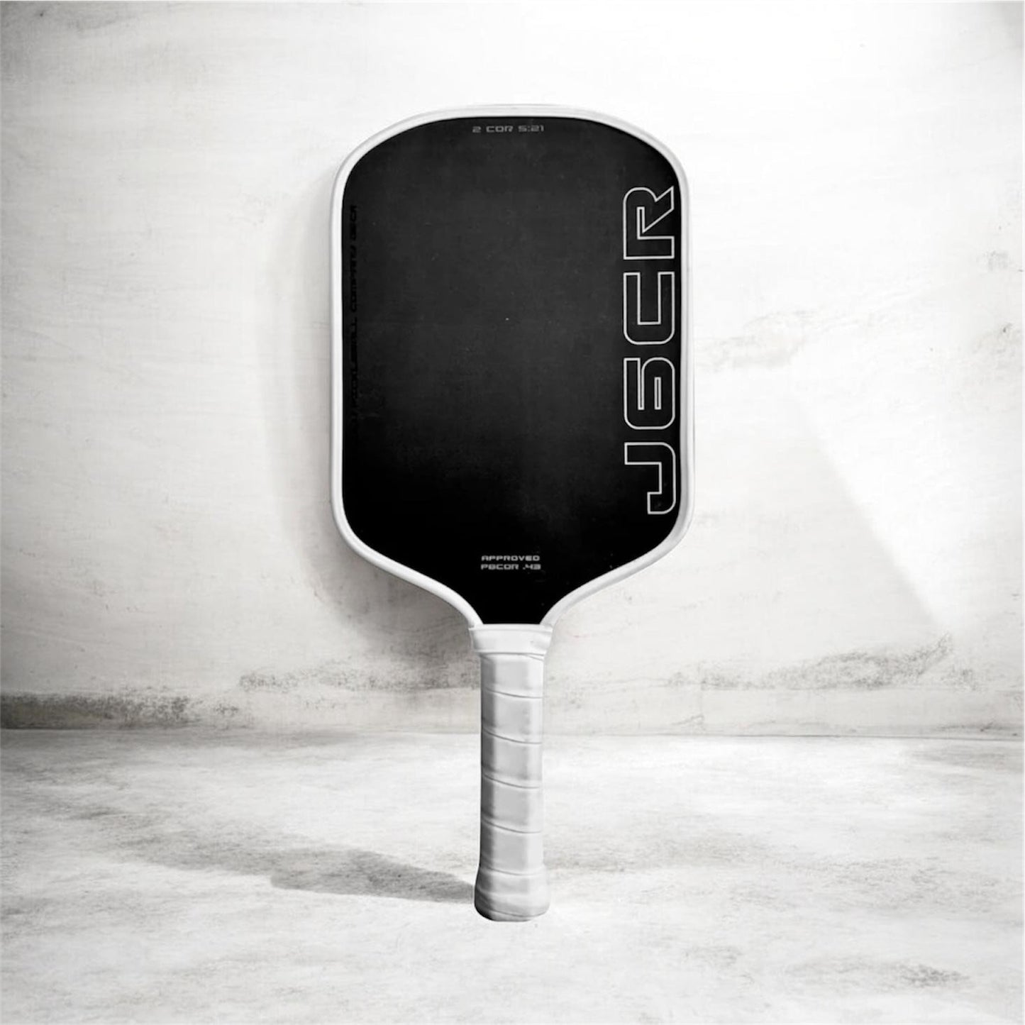 Honolulu J6CR White with CRYSTAL BLUE™ ENDURANCE SURFACE™Pickleball Paddle